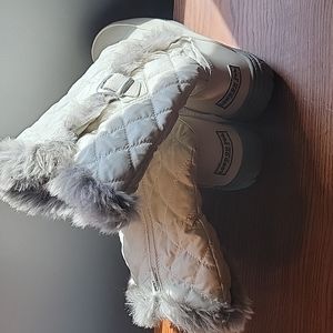 London Fog winter boots white